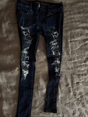 American Eagle Outfitters Women's Dark Blue Ripped Skinny Jeans